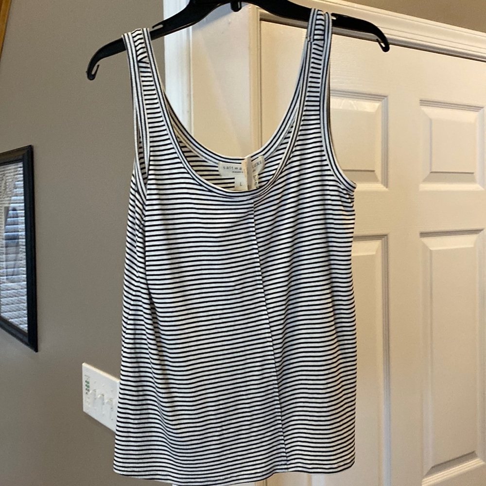 scoop neck tank
